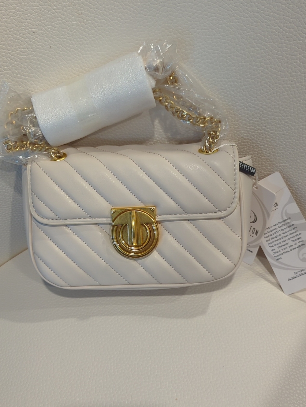 Quilted Cream Crossbody Bag with Gold-Tone Chain and Magnetic Clasp